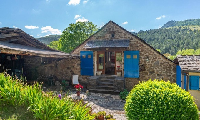 Ispagnac House | Gîte Les Combettes 2/3 persons