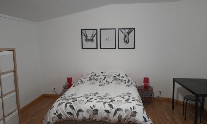 Fumay House | Gîte Linglet