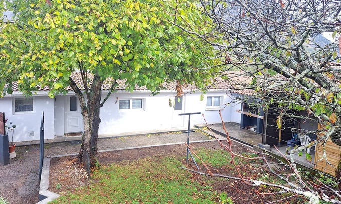 Tarascon-sur-Ariege House | Gîte Lotus le Clos des Pradals 5mn du Parc de la Préhistoire