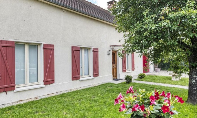 Mesnil-Saint-Pere House | Gîte Mesnil-Saint-Père, 4 pièces, 6 personnes - FR-1-543-200