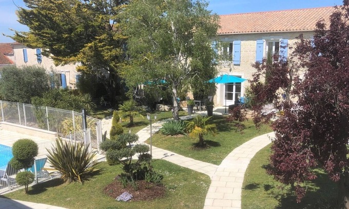 Chambon House | Gîte Nuage, swimming pool, golf course, children's playground