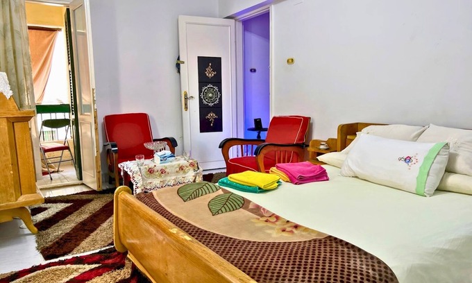Az-Zohur House | Gadou King Room - Shared Port Said Apartment