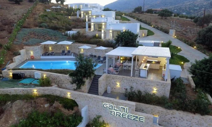 Agia Galini Apartment | Galini Breeze is a luxurious small-scale holiday resort for couples, Crete south