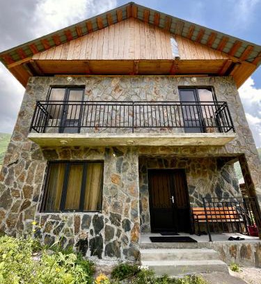 Ushguli House | Gamarjoba Guest and Art House