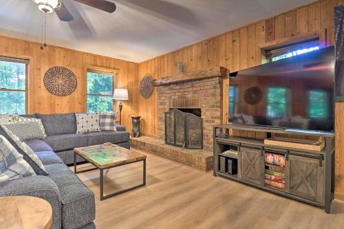 Weaverville House | Game Room and Fire Pit Weaverville Family Home!