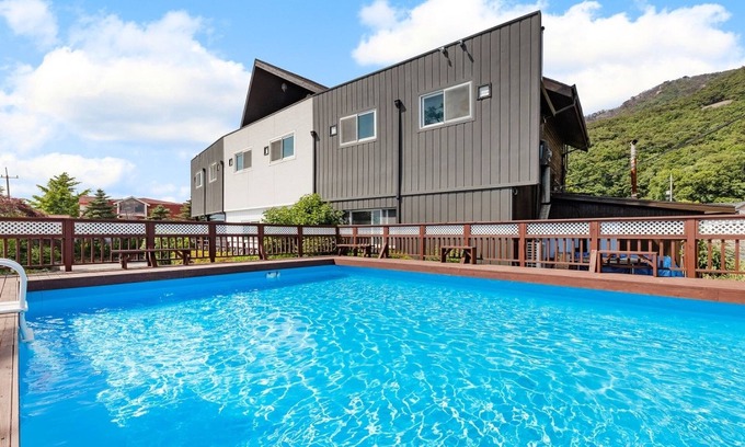 Ganghwa House | Ganghwado Dongmag Spa Pension