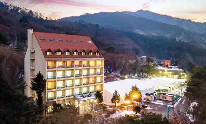 Deokhyeon House | Gapyeong Chengpyeong Caviar Pension