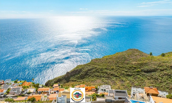 Garajau Apartment | Garajau, Quiet suburban location, ideal base for excursions on foot or by car