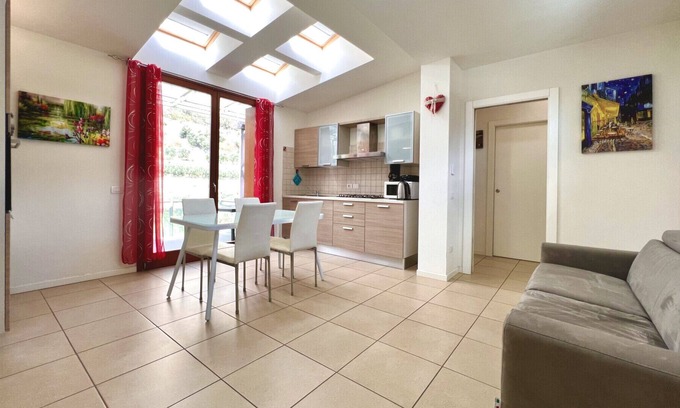 Bolognano-Vignole Apartment | GardaBeBo with lakeview at only few meters from beach of Torbole