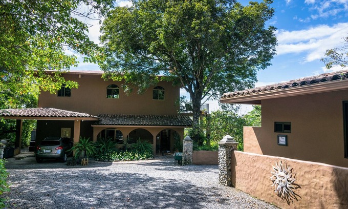 Jaramillo Apartment | Garden Apartment at The Hacienda