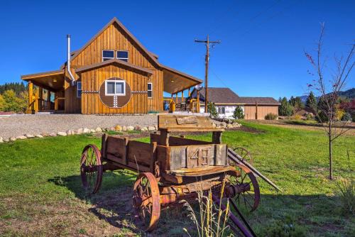 Garden Valley House | Garden Valley Cabin with Teepee, Deck and Mtn Views!
