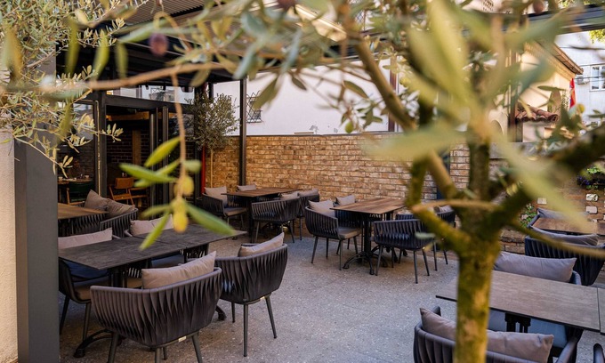 Leon Hotel | Garni Hotel Dum