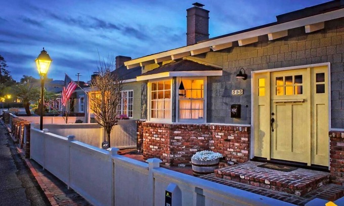 Gas Lamp Section Cottage | Gas Lamp Section Beach Cottage