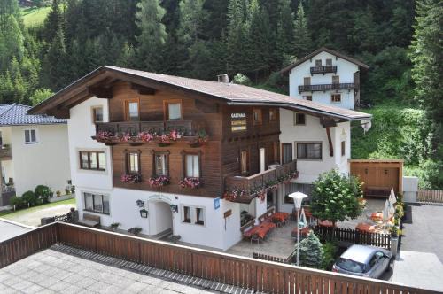 Ausservillgraten House | Gasthof Perfler