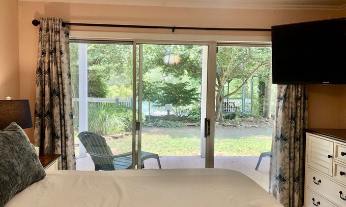 Table Rock Condo | Gated Condo in Pointe Royale Golf Course in Branson, MO