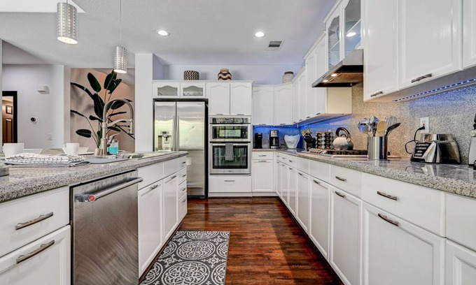 Spring Valley House | Gated GEM! Private Pool, Pool Table, Island Kitchen, Huge Master & Soaking Tub