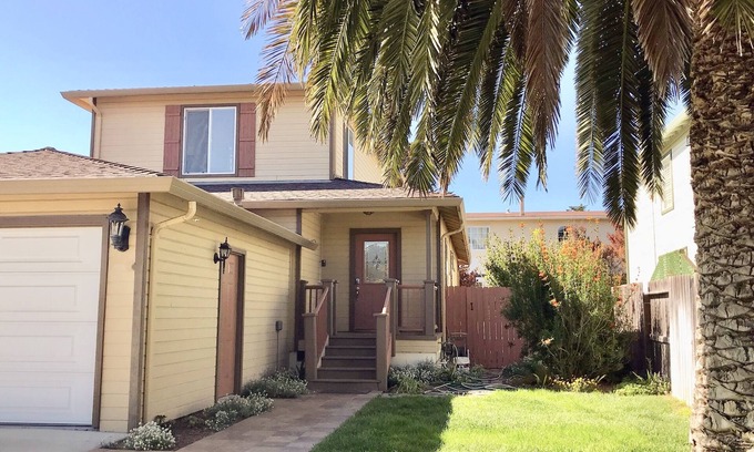 Marina House | Gateway to Monterey Peninsula, 4 Bedroom 3 Bathrooms Vacation House