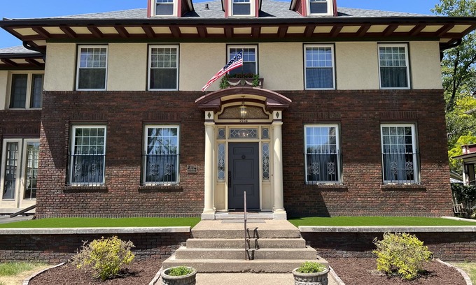 Davenport House | Gatsby charm with modern comforts! Historic home & neighborhood w large backyard
