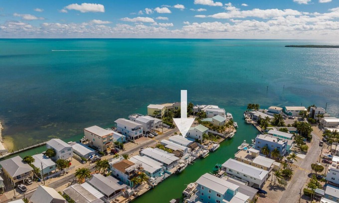 Blue Waters House | Geat Fishing & Ocean breeze, 40 ft dock for your boat with direct ocean access.