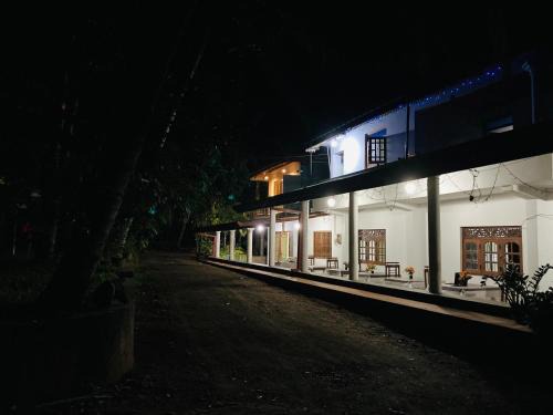 Matale Hotel | Geeth Lanka River Resort