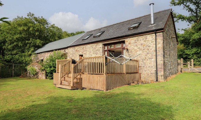 Pentrefelin Cottage | GELLI BARN, family friendly, with open fire in Llandeilo