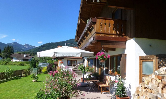 Saulgrub Apartment | Gemütliche Alpenwohnung in Altenau