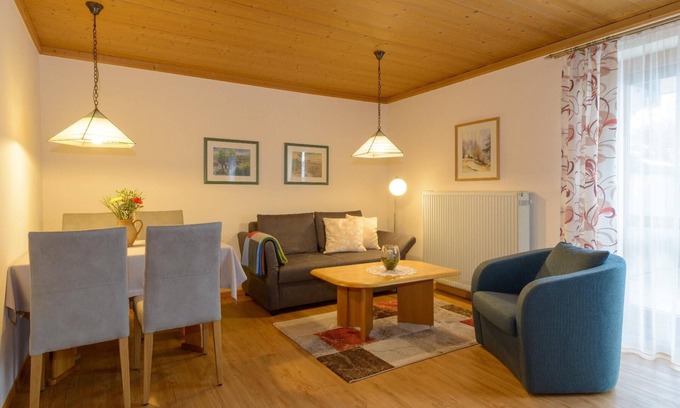 Silberberg Apartment | Gemütliche Ferienwohnung mit Großer Südterrasse