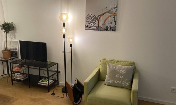 Alte Heide-Hirschau Apartment | Gemütliche Wohnung, Zentral Aber Ruhig. Familienfreundlich!