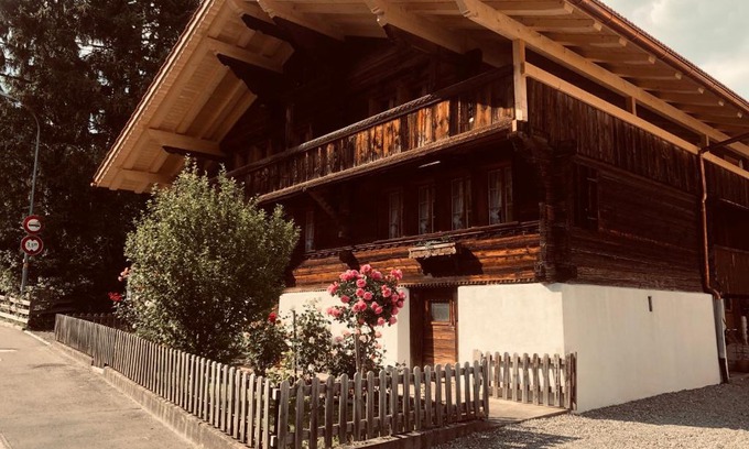 Wilderswil Apartment | Gemütliches Zuhause mit Ausblick