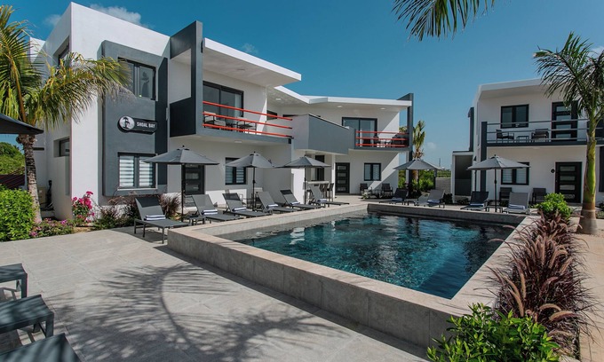 Cove Bay Hotel | Genesis Residences nMeads Bay 2 - Upstairs Unit