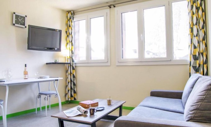 Chamonix City Centre Apartment | Gentiane by Interhome
