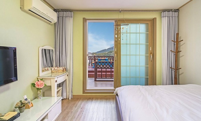 Irun-myeon House | Geoje Araon Pension