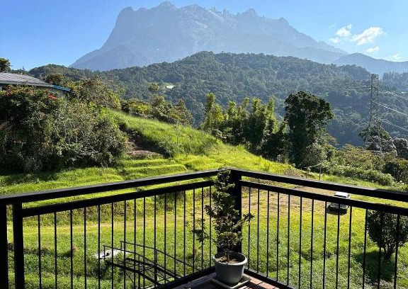 Tenghilan Bed & Breakfast | GEORGE ADVENTURE BASE BUNDU TUHAN
