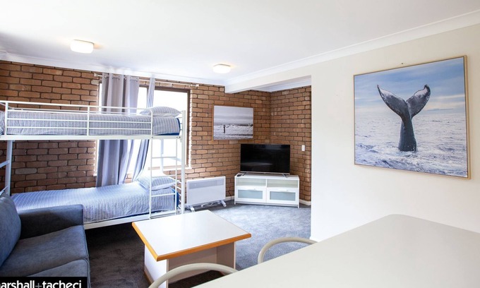 Bermagui Apartment | George Hideaway: 30A George Street