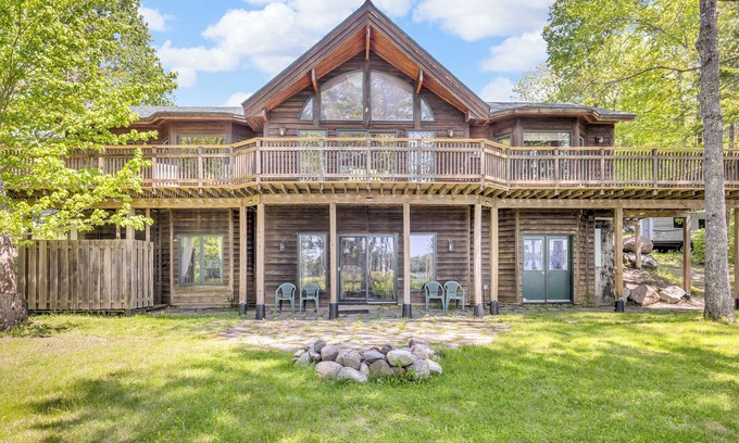 Franklin House | Georges Pond Hideaway - Bright and Sunny Oasis!