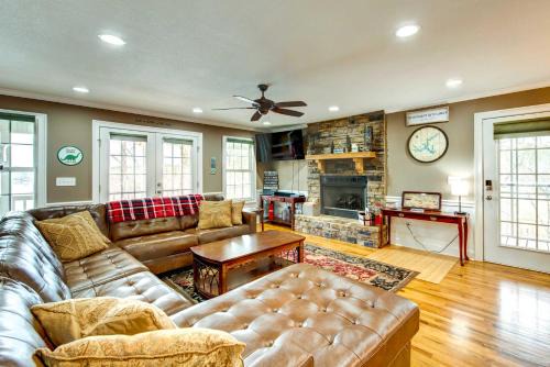 Milledgeville House | Georgia Home on Lake Sinclair with Private Dock