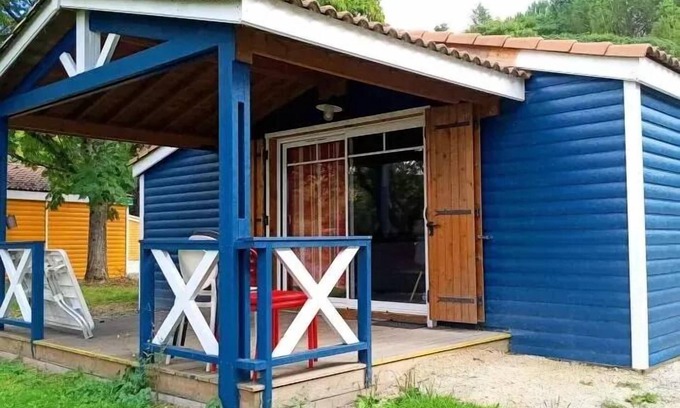 Vouneuil-sur-Vienne Ski Chalet | Geräumiges Chalet mit 3 Schlafzimmern und 2 Bädern 6 Personen