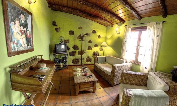 Valverde House | Geranios Rojos II