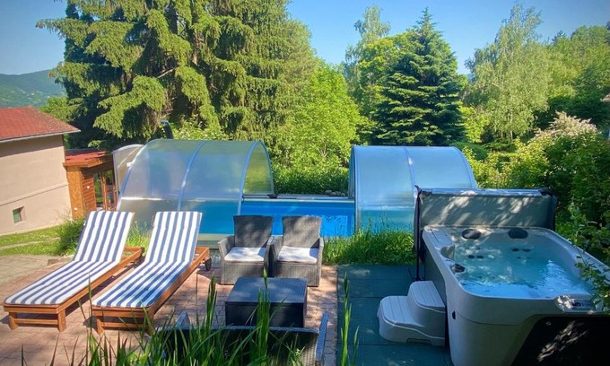 Nagymaros House | Gesztenyés Ház