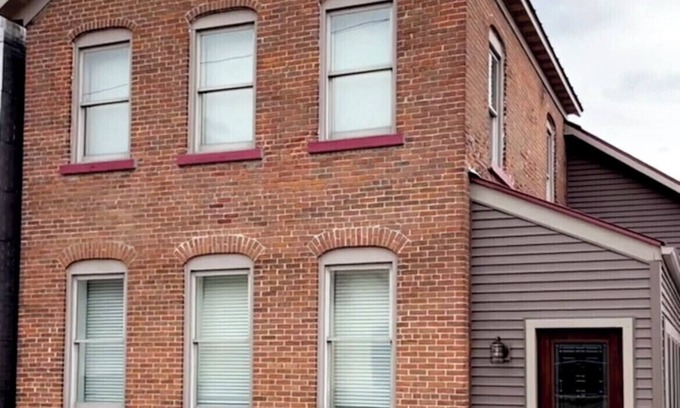 Cassville House | Get away to the Mississippi River View-2 Bedroom-2 Full Bathrooms