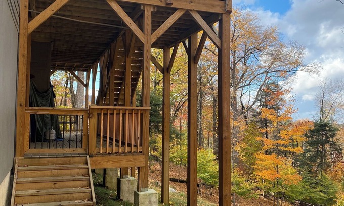Charter Hills Cabin | Get Ready to Hunker INN - 2-bedroom cabin, loft, views, hot tub, pets, private