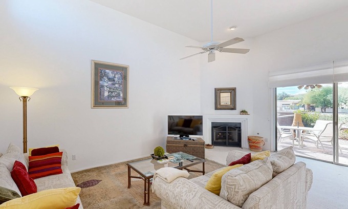 Casas Adobes House | Get ready to unwind in style at this stunning Tucson retreat, luxury and comfort