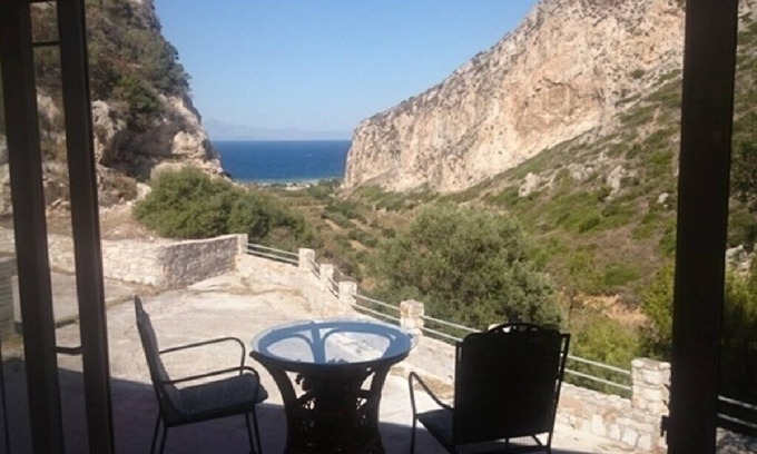Kaki Thalassa House | Getaway in Attika GR