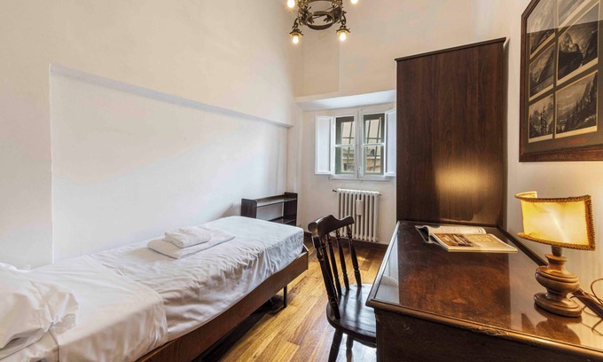 Santa Croce Apartment | Ghibellina Retreat by MMega