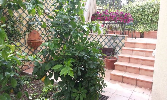 Gianicolense Apartment | Gianicolo a stone's throw from Trastevere and Vatican with terrace