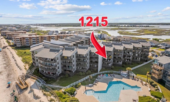 Sneads Ferry Condo | Gift By The Sea - 2BR Oceanfront Condo with Community Pool & Elevator