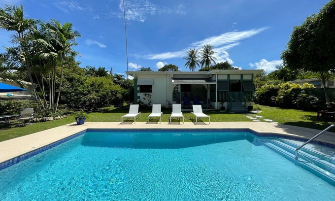 Sandy Lane Villa | Giggles - Beautiful Bajan Villa with Private Pool
