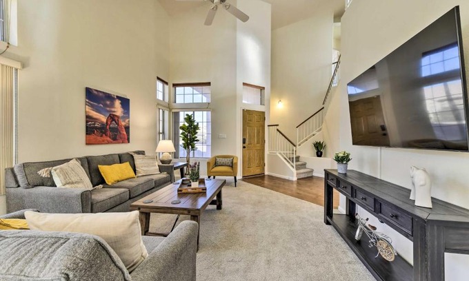 Gilbert House | Gilbert Home with Pool Less Than 1 Mi to Town Square!