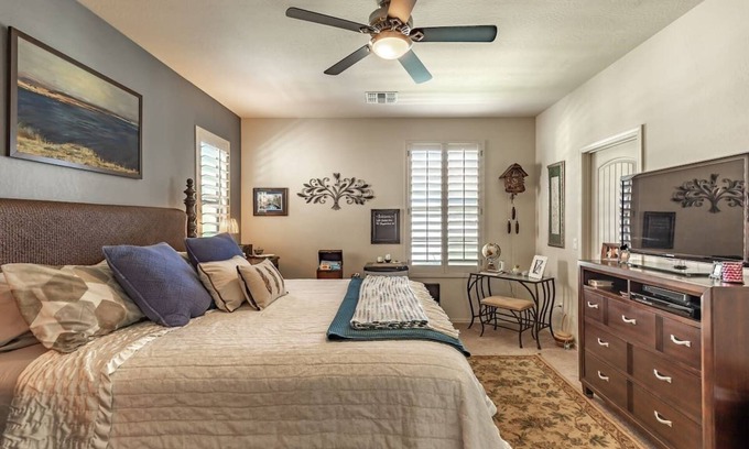 Power Ranch House | Gilbert King Suite