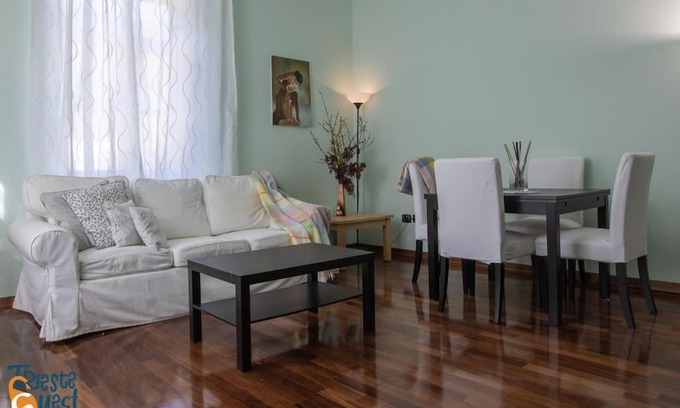 Roiano-Gretta-Barcola-Cologna-Scorcola Apartment | Ginestre